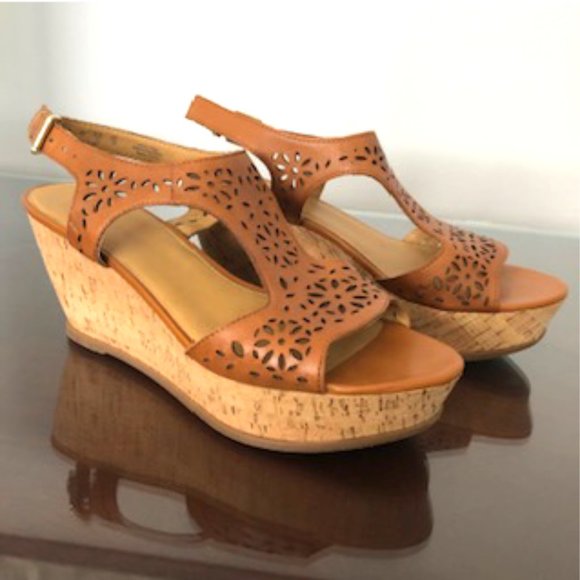 LEATHER Sandal Franco Sarto A-Flirt Wedge Sandals ~ NWOB ~ - Picture 2 of 8